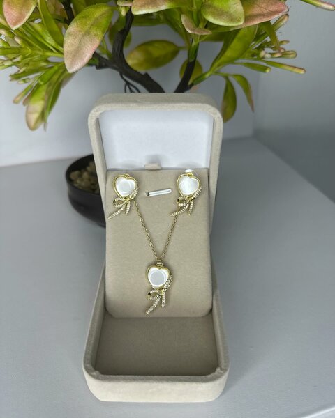 Necklace Set