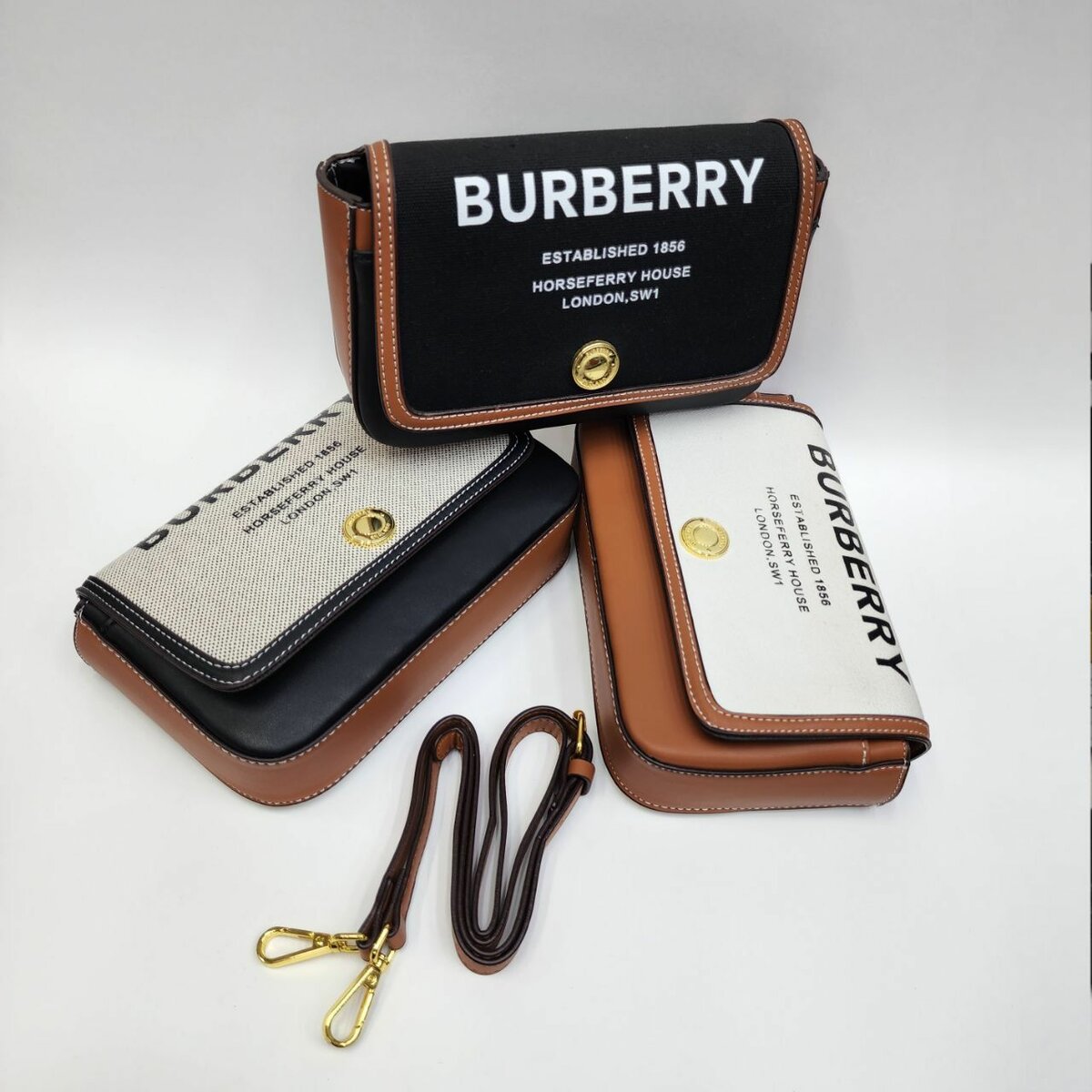 Бренд: BURBERRY