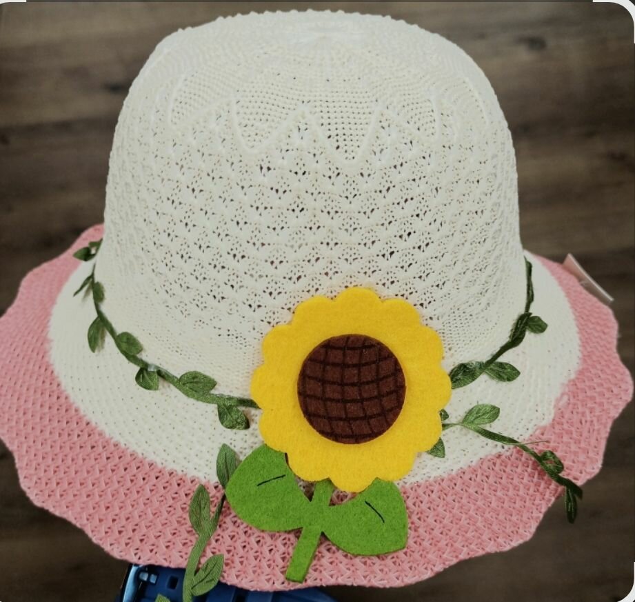 Chapeau d'été floral en crochet