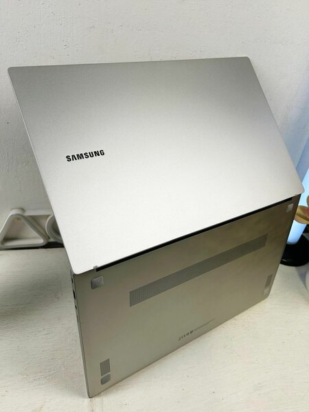 Samsung Ordinateur Portable Élégant