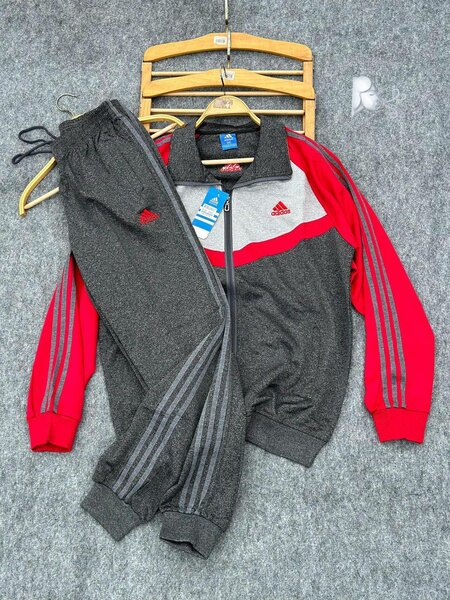 Ensemble de survêtement Adidas