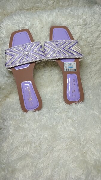 Sandales à talons perlées