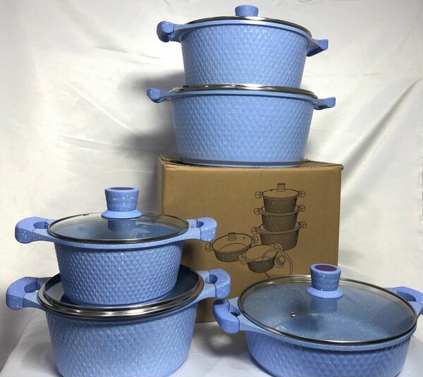 Ensemble de casseroles bleues