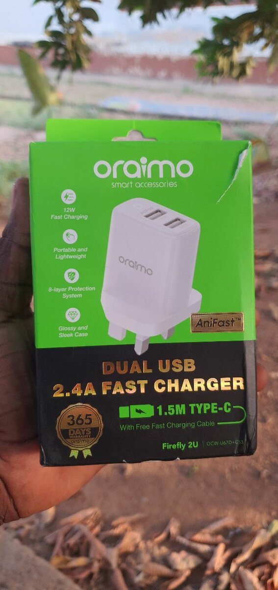 Oraimo dual Port fast charger with Type-C cable