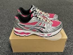 Chaussures  Asics roses