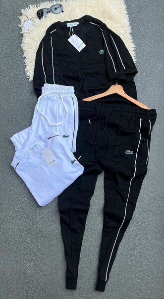 Ensemble de survêtement sportif