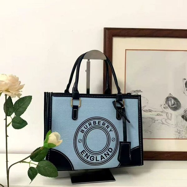 Sac à main élégant Burberry