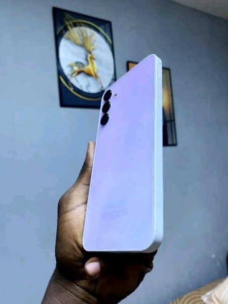 Smartphone moderne 6.5 pouces