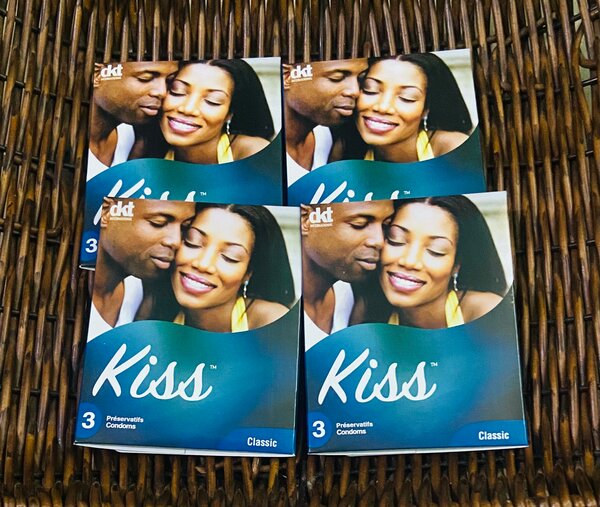 12 préservatifs (4 paquets)