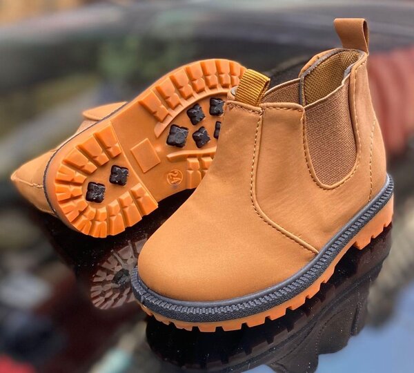 Bottes enfants robustes