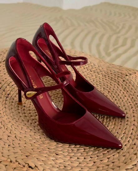 Красивые и элегантные туфли, выполненные из высококачественных материалов, сочетают в себе стиль и комфорт Изысканный дизайн с аккуратным носком подчеркивает женственность. 😍😍