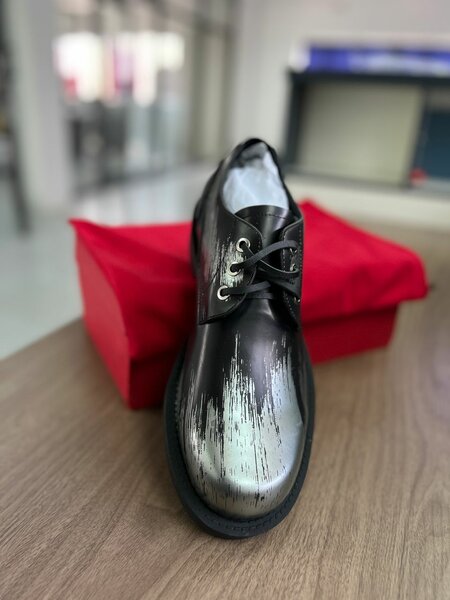 Elegant lace-up shoes