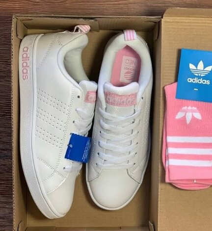 Nike sneakers Best Quality🔥🔥 pink