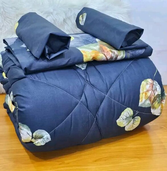 1 Duvet ,2 pillow cases and 1 flat sheet with print