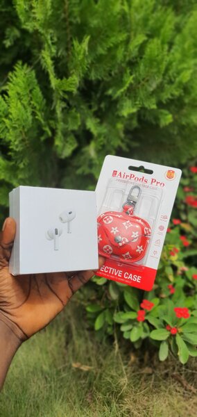 Apple Airpods 2nd Generation with case.