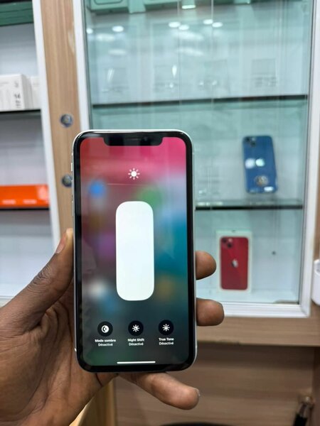 Disponible XR 64go Casi retour