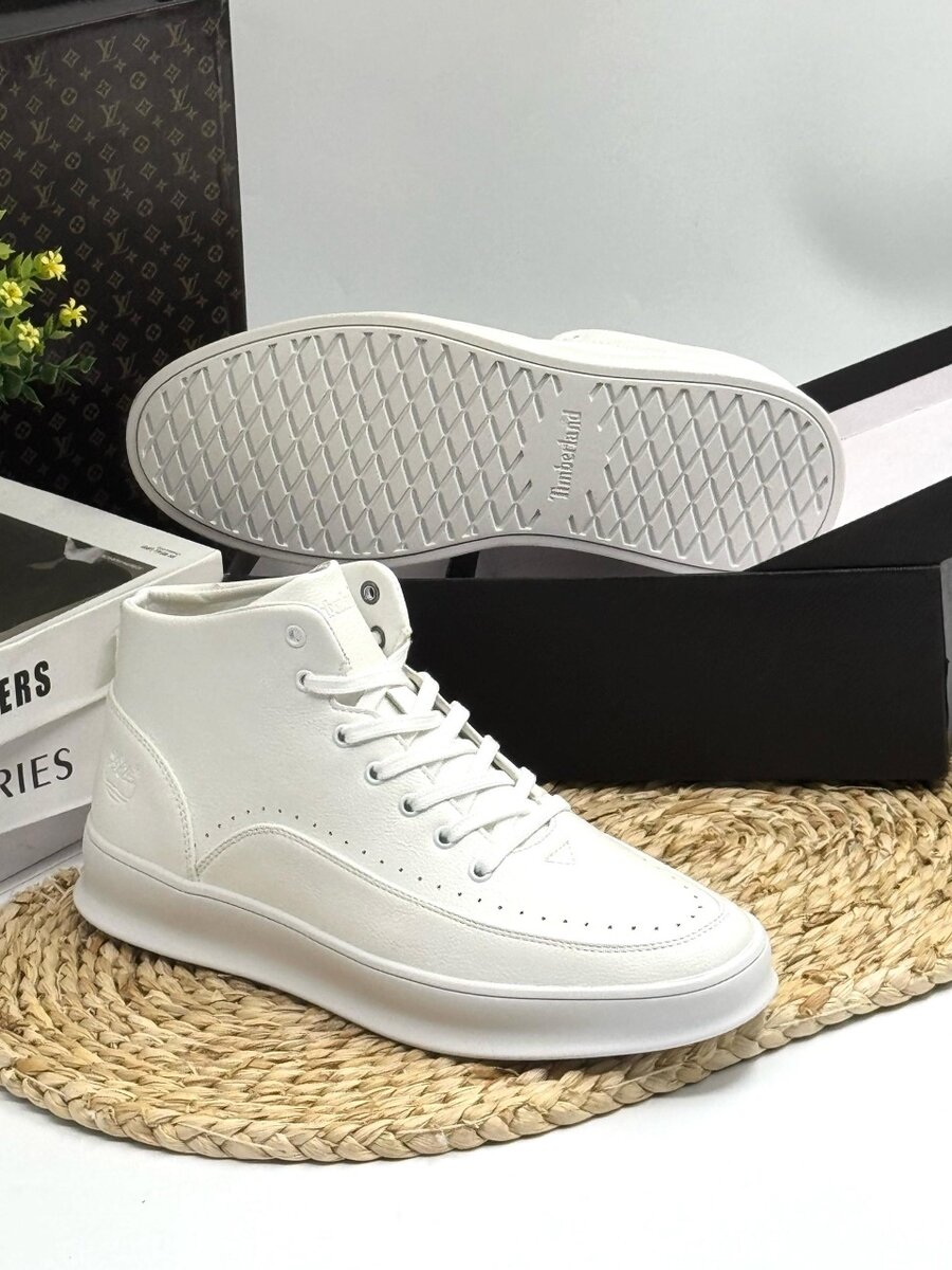 TIMBERLAND ALL WHITE