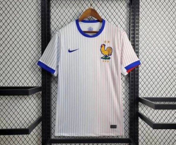 Maillot de foot rayé