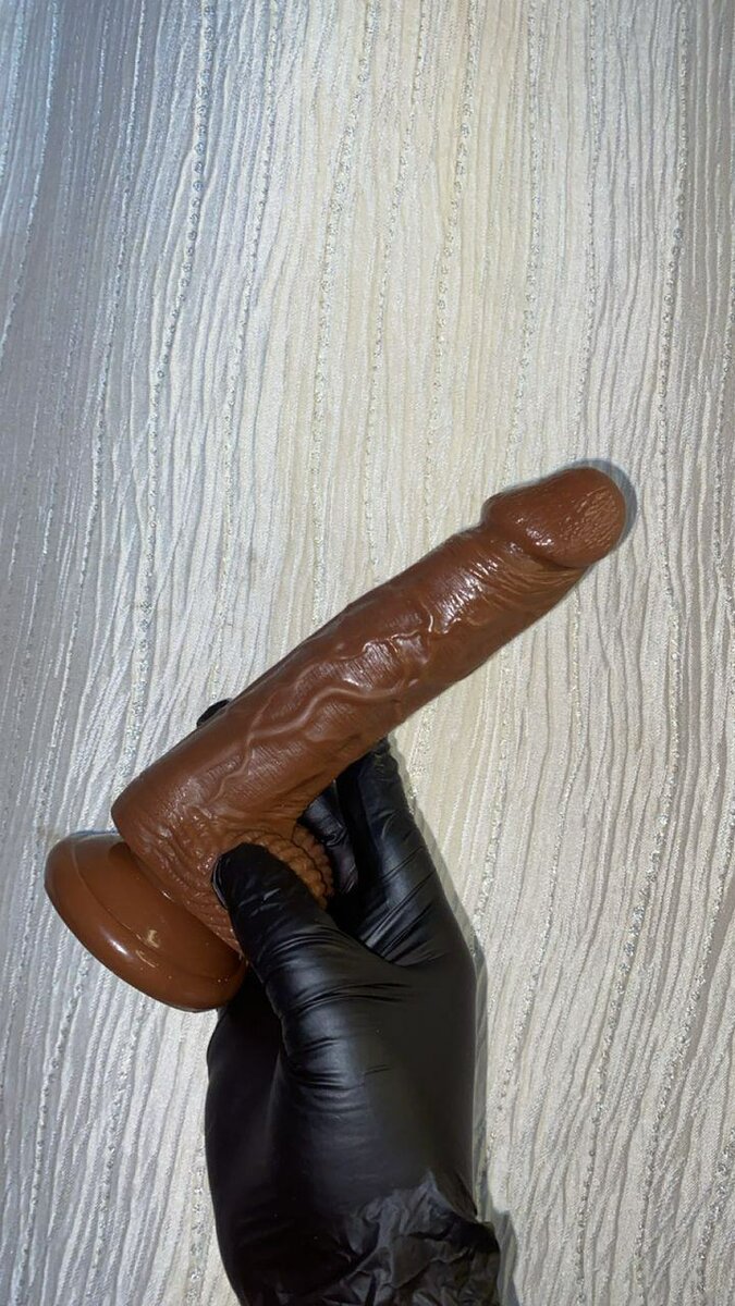 Manual dildo