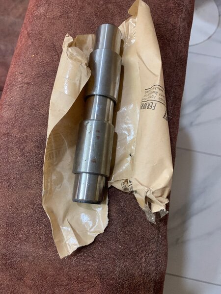 Arbre à cames en acier robuste