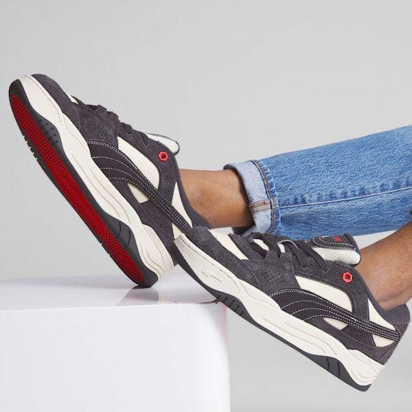 Baskets tendance noir rouge