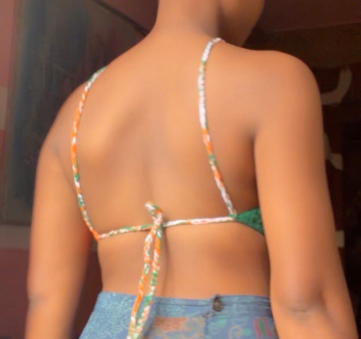 Haut crochet dos nu coloré