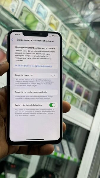 iPhone XSMAX 64g tout passe   Prix 105.000