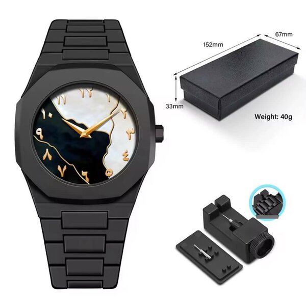 Montre noire minimaliste