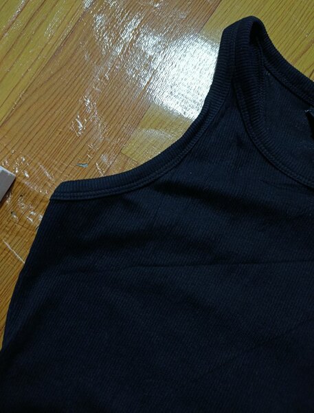 Crop Top noir taille S (12-13A