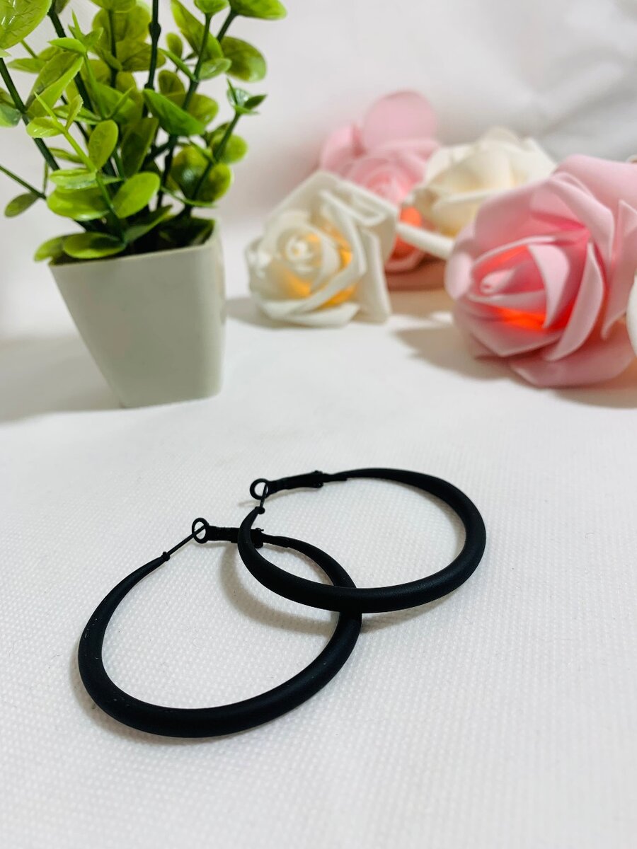 Black Circle Hoops Earrings