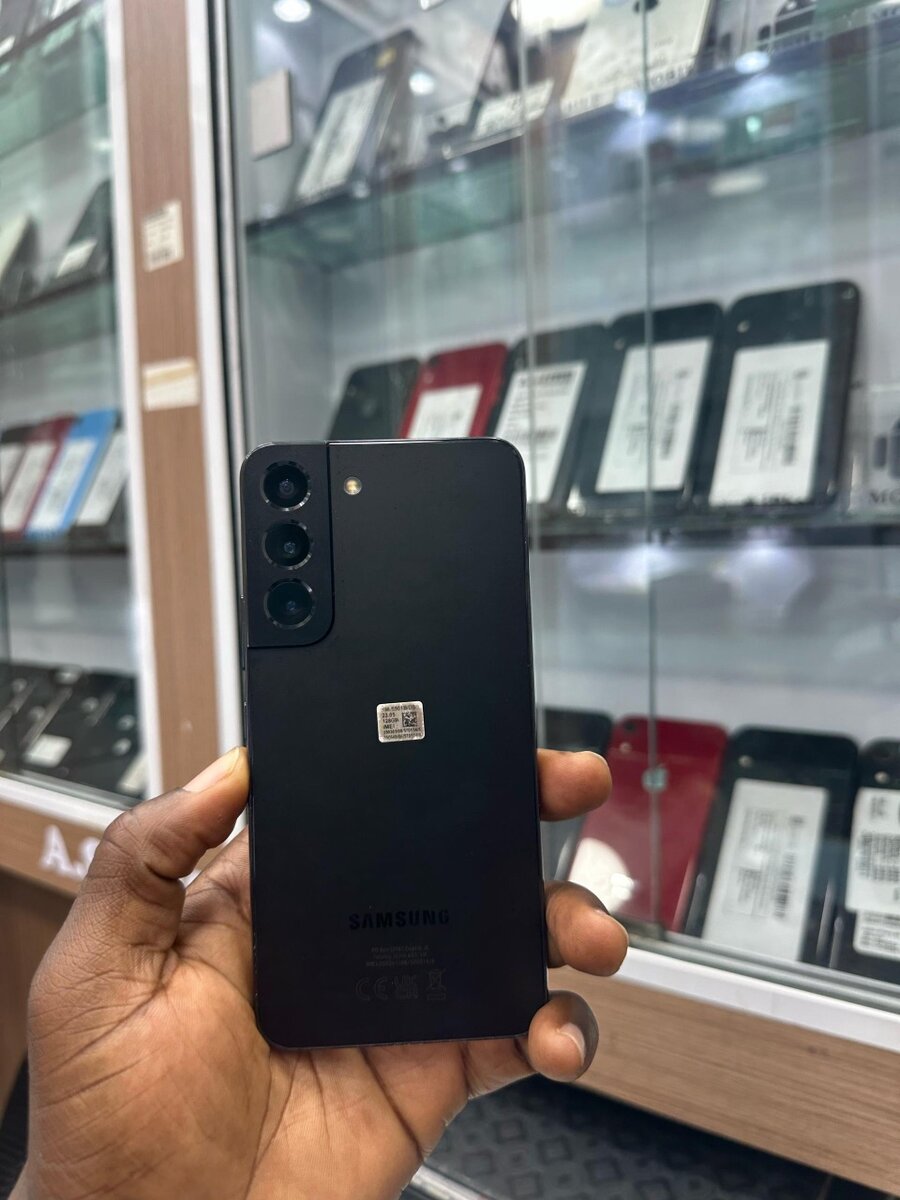 Samsung S22 128giga 8 ram 1sim