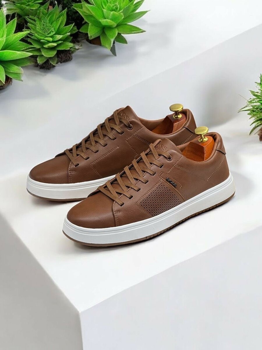 BOSS BROWN AND WHITE