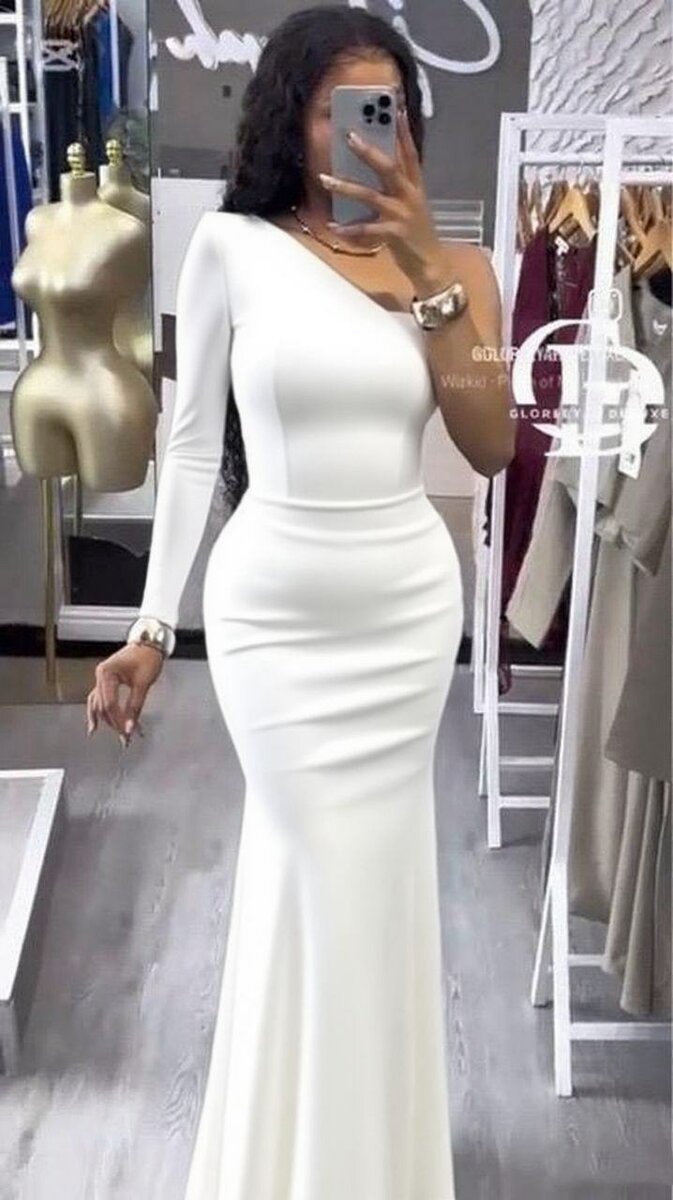 Robe longue asymétrique élégante