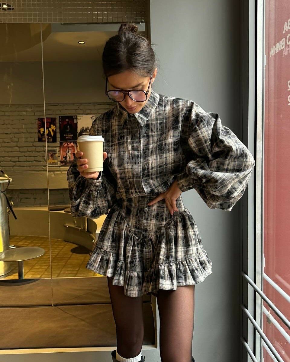 Эффектный клетчатый костюм  стильный