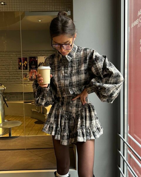 Эффектный клетчатый костюм  стильный