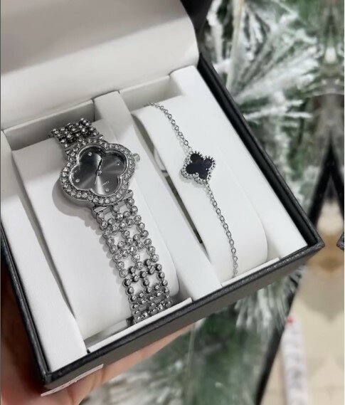 Красивые часы с браслетом женские