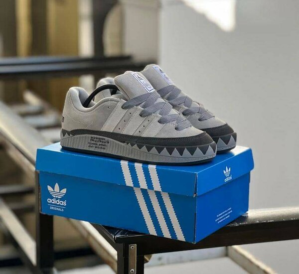Adidas chaussures