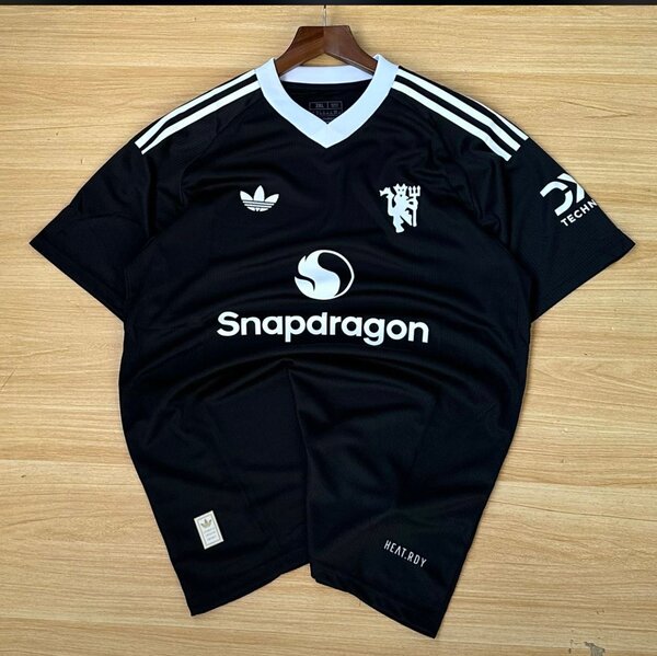 MANCHESTER UNITED BLACK JERSEY PLAYERS VERSION