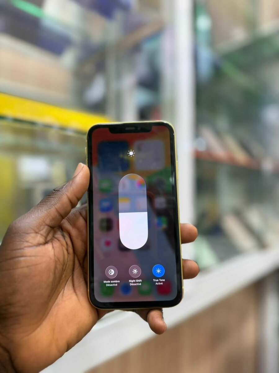 iPhone 11 Jaune 128Go