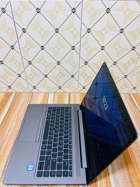 *HP ZBOOK MOBILE WORKSTATION 1