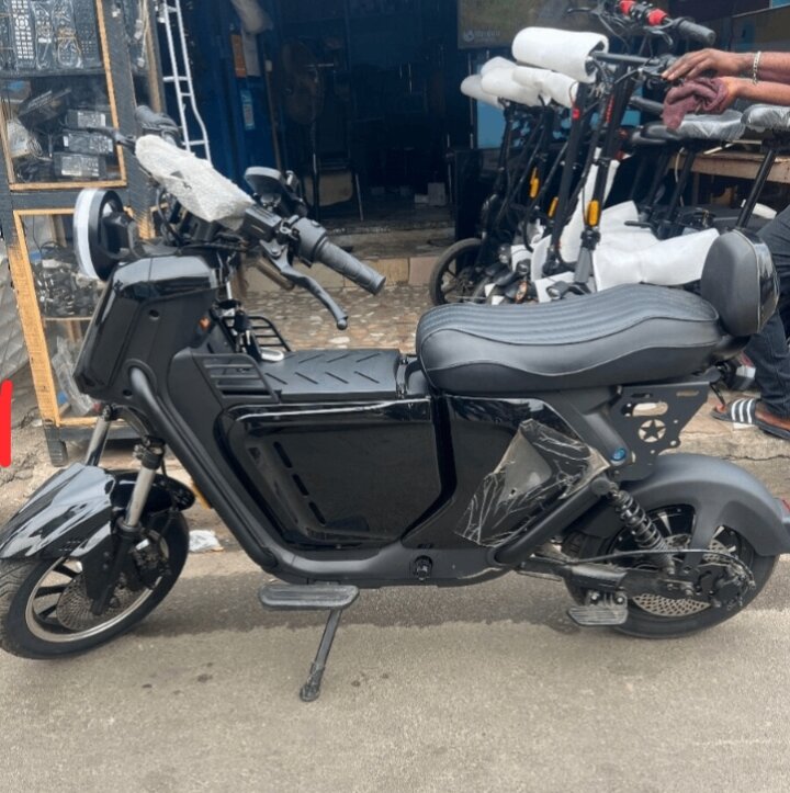 Scooter électrique moderne