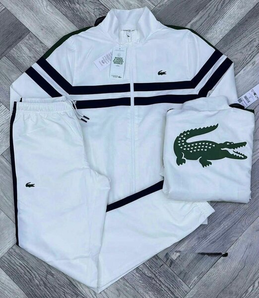 Ensemble de survêtement blanc élégante