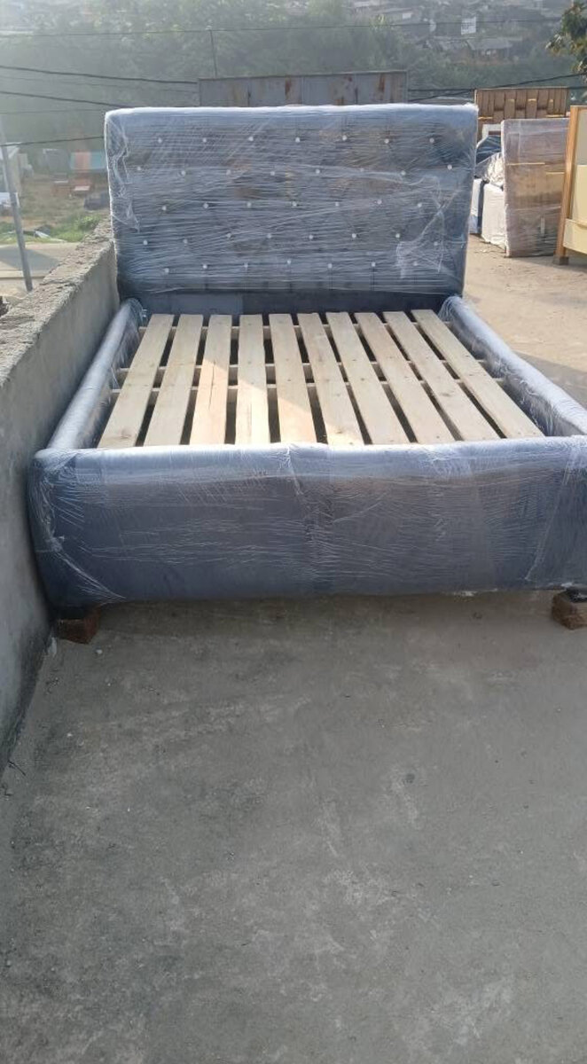 Lit 2 places capitonnées