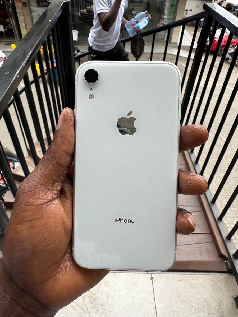 iPhone XR 64gig