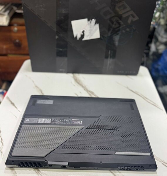 ASUS ROG STRIX G733ZW CORE I9