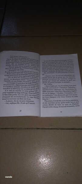 Livre 'Jours d'angoisse' captivant