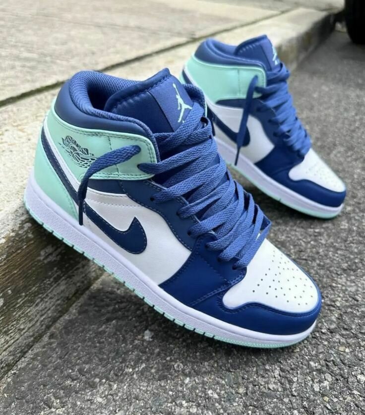AIR JORDAN 1 RETRO