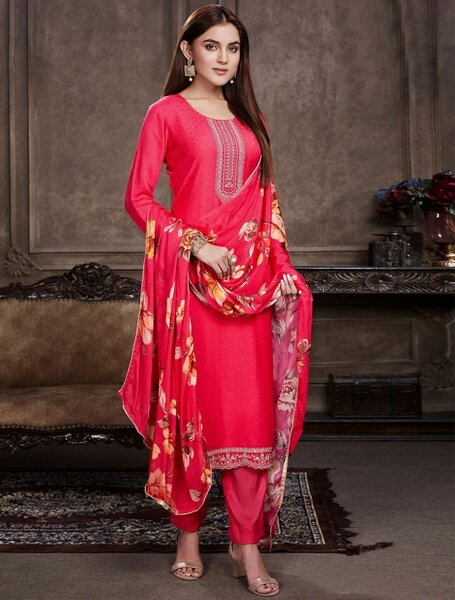 Ladies suit