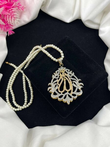 Ladies pendants
