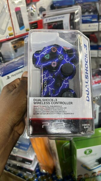 Manettes ps3 neuve en promo